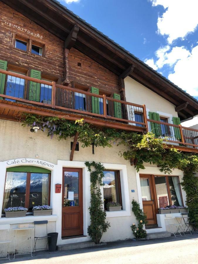 Cafe Cher-Mignon Et Chambres D'Hotes Chermignon-d'en Haut Exterior photo